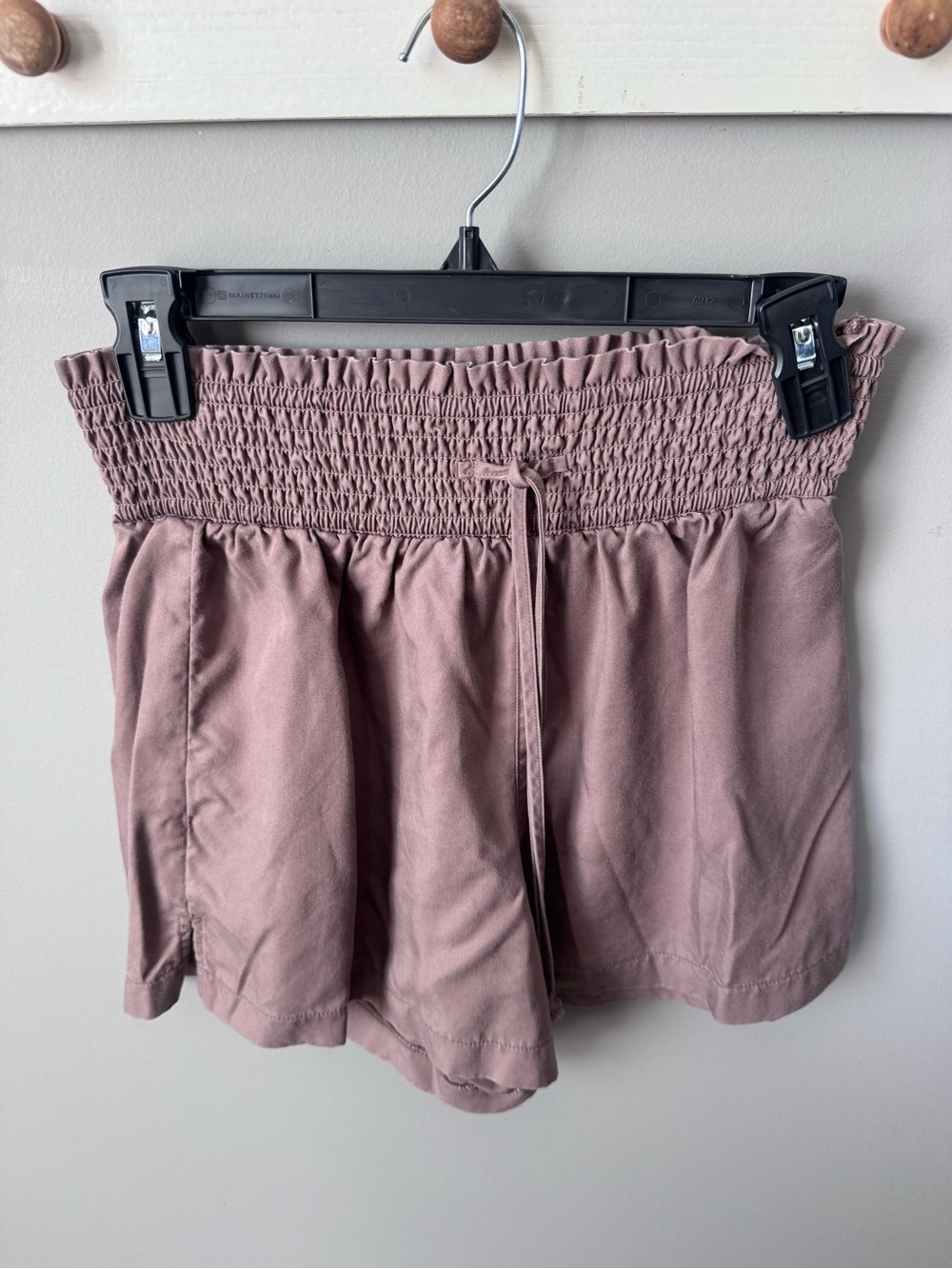 Abercrombie & Fitch Smocked Pull-On Shorts Brown Size M